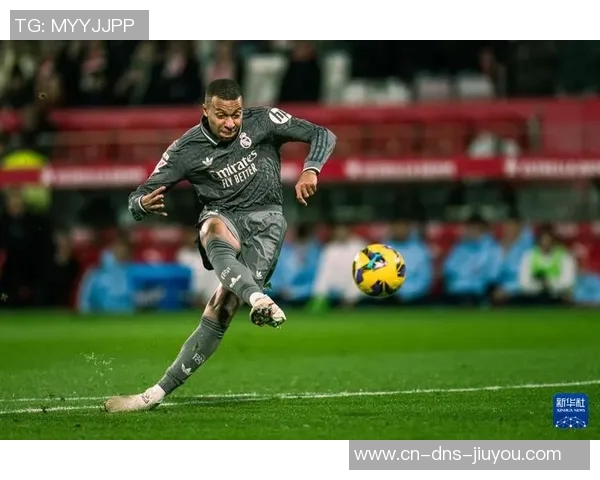 西甲焦点战皇马与赫罗纳握手言和姆巴佩点射维尼修斯制造点球失去榜首位置